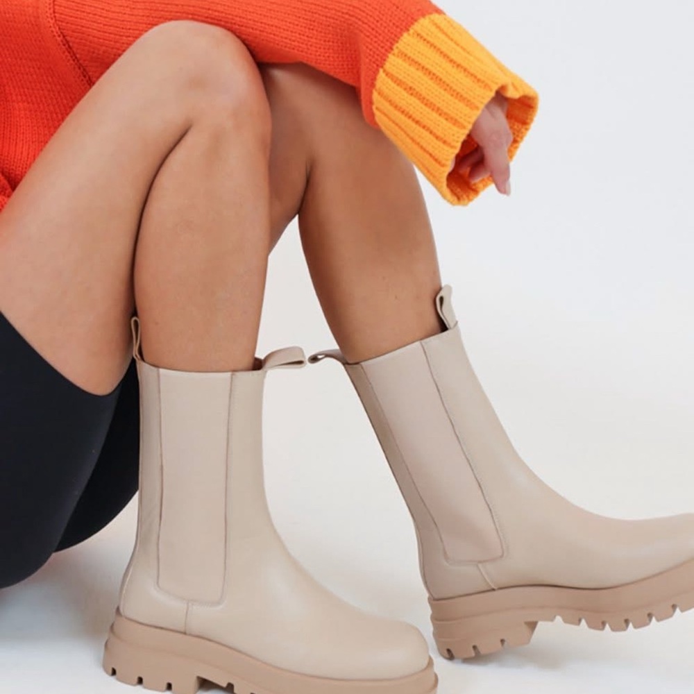 Alias Mae Cream Platform Chelsea Boots
